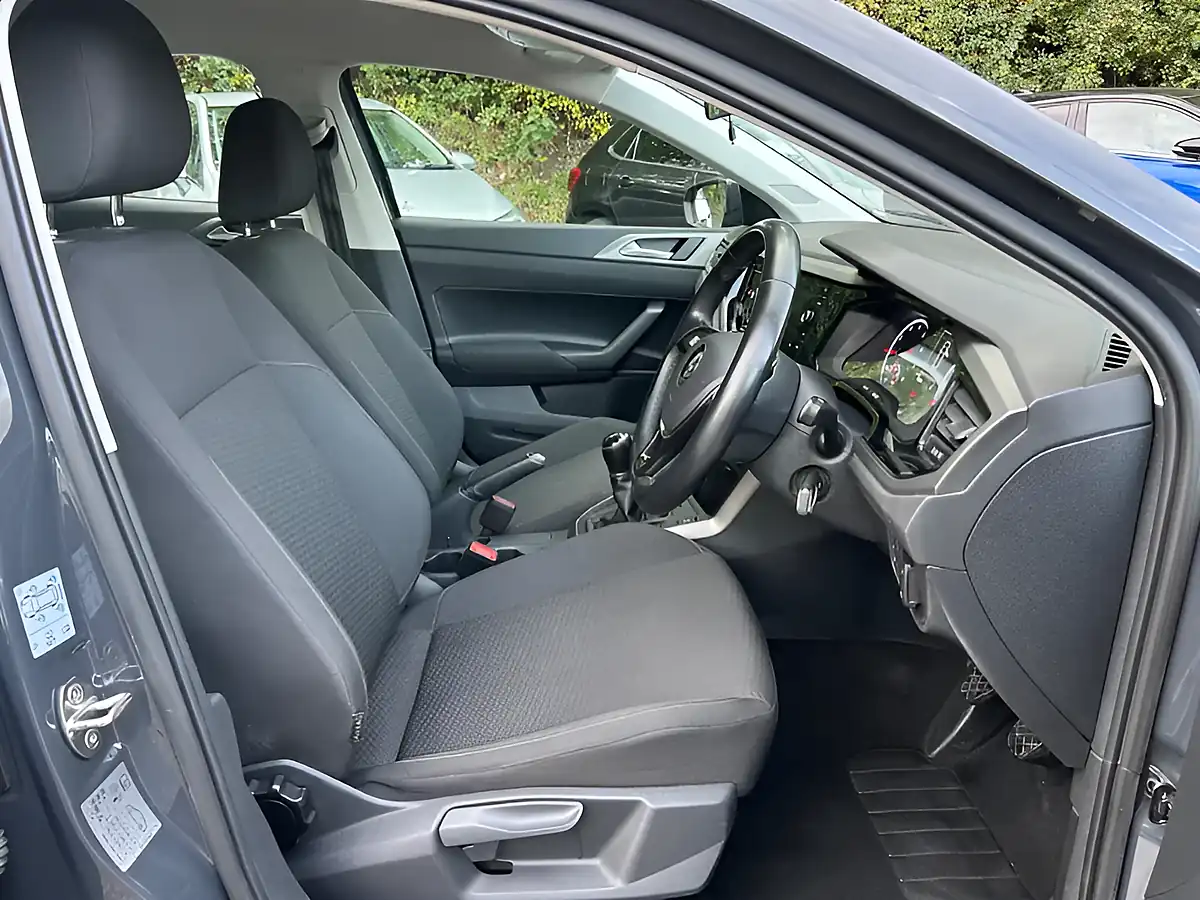Used 2018 Volkswagen Polo Se Grey - Interior and Exterior details 11
