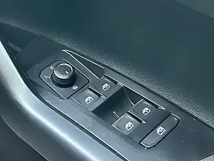 Used 2018 Volkswagen Polo Se Grey - Interior and Exterior details 20
