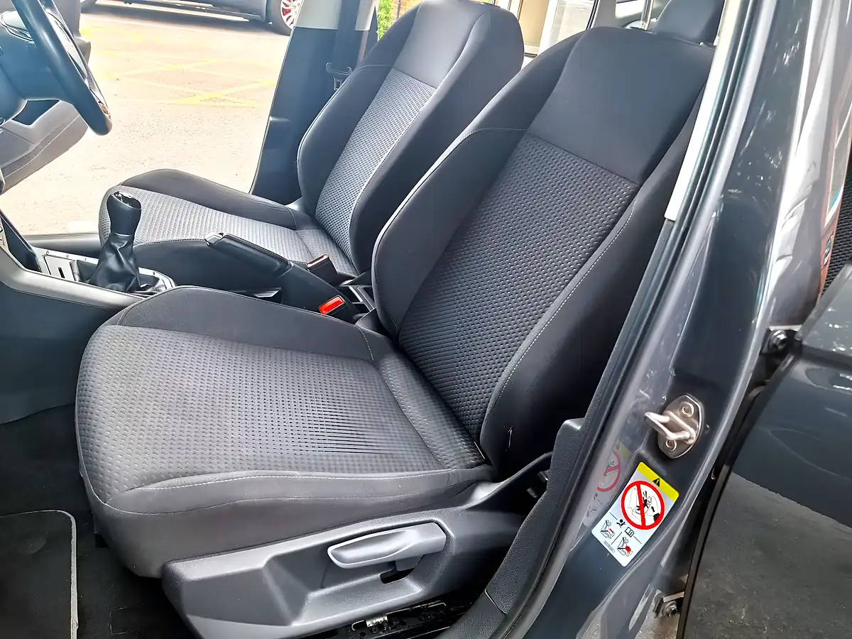 Used 2018 Volkswagen Polo Se Grey - Interior and Exterior details 13