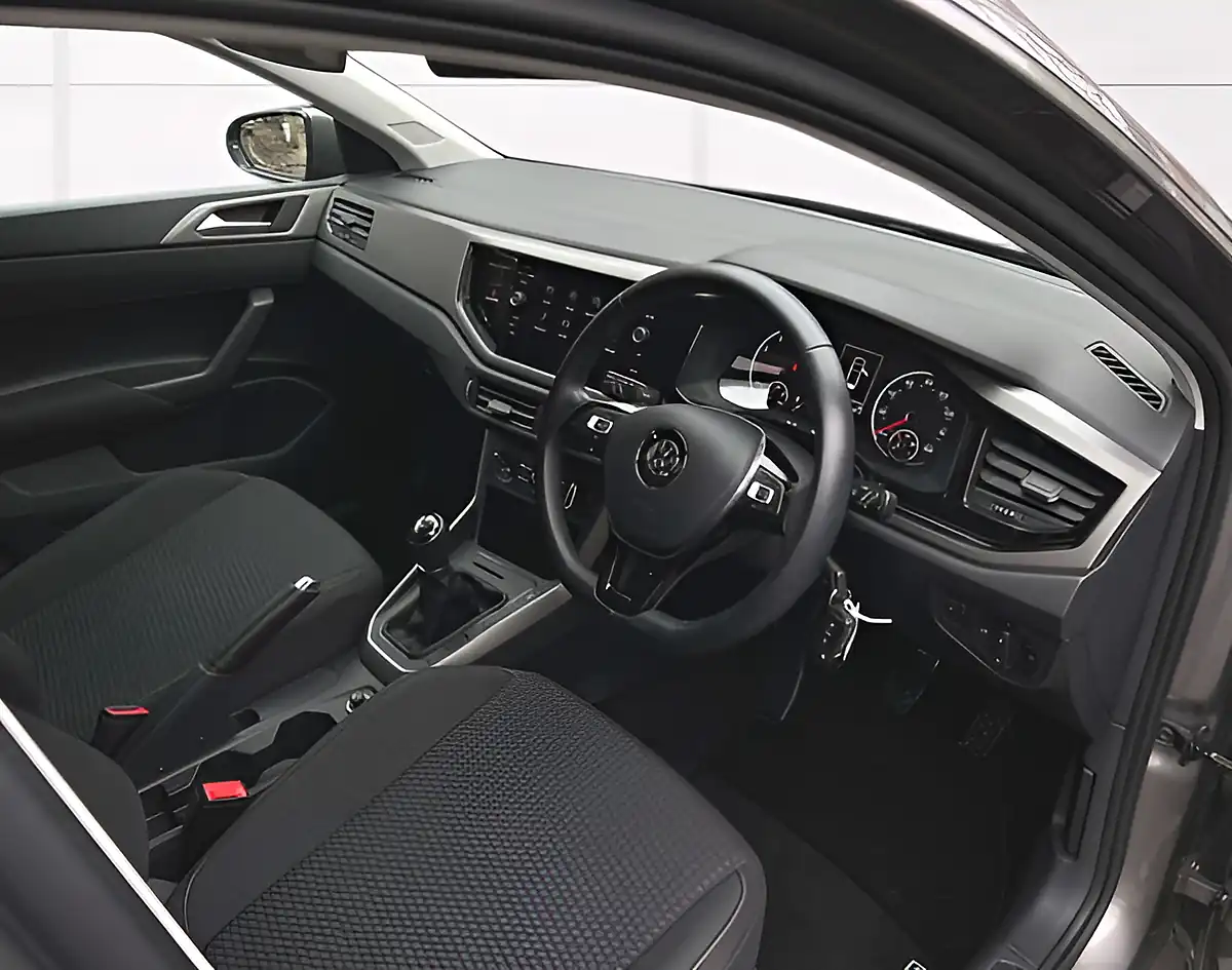 Used 2018 Volkswagen Polo Se - Interior and Exterior details 11