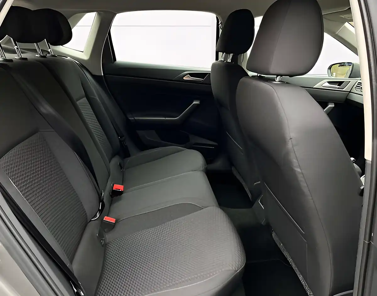 Used 2018 Volkswagen Polo Se - Interior and Exterior details 14