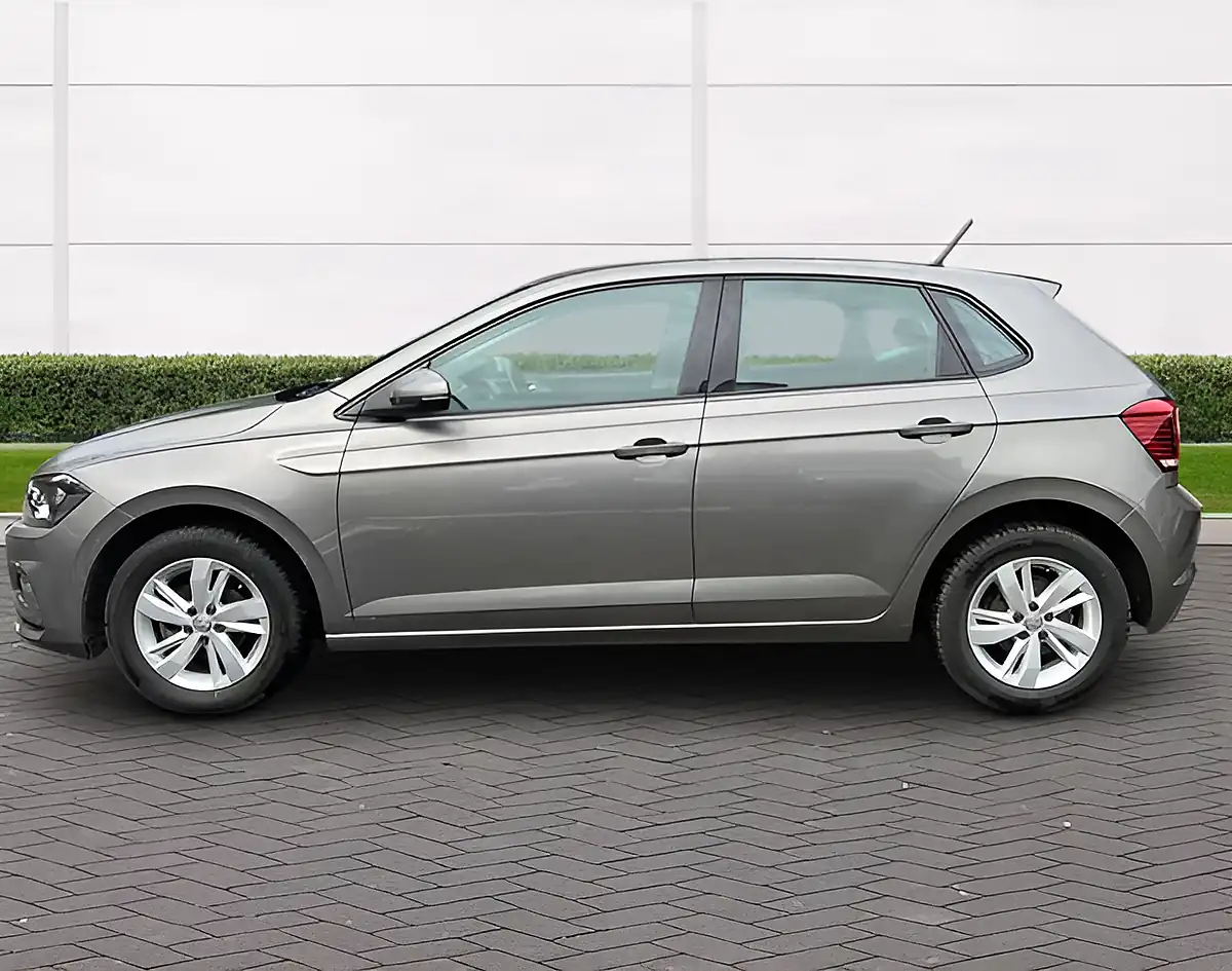 Used 2018 Volkswagen Polo Se - Interior and Exterior details 6