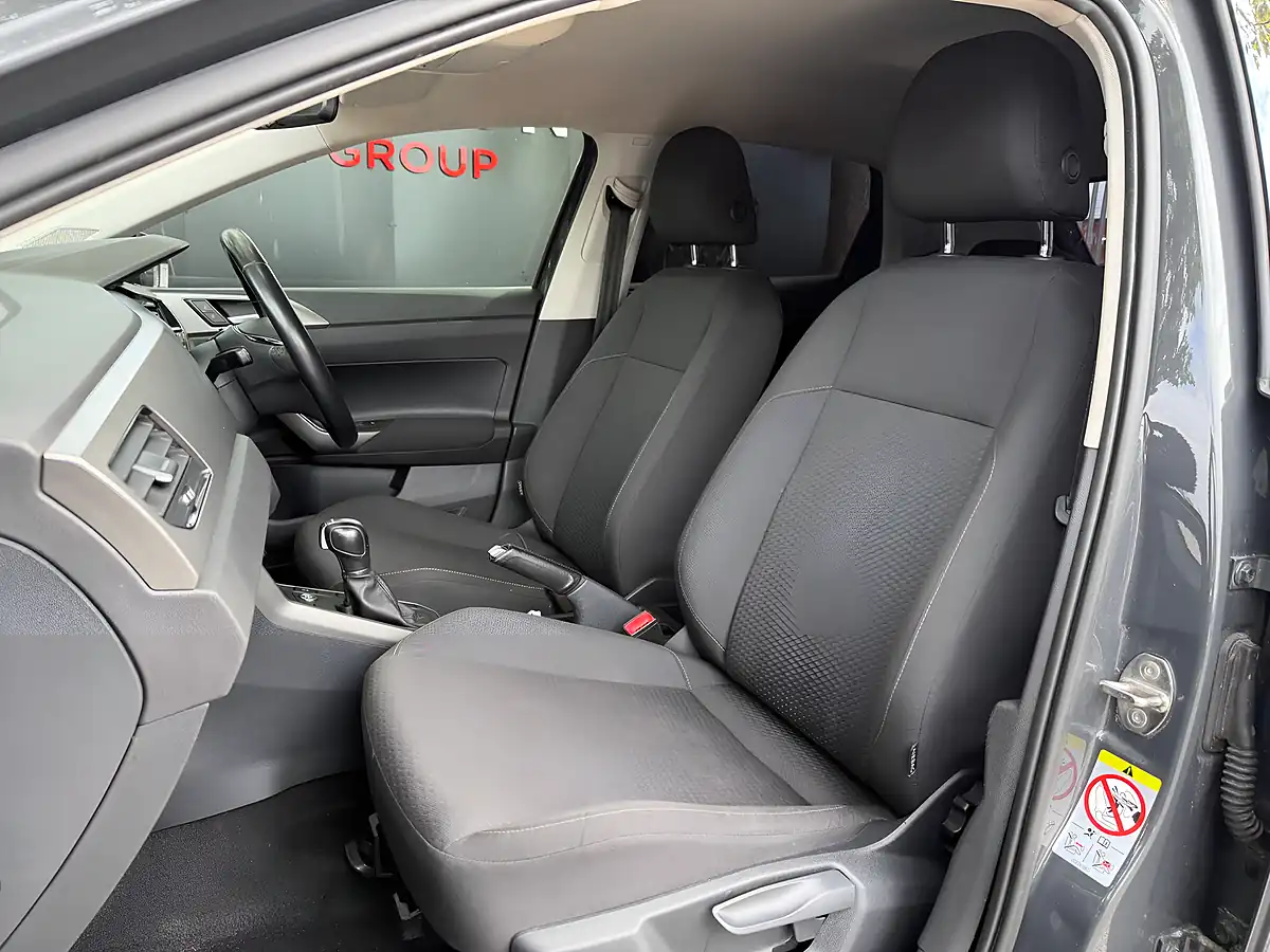 Used 2018 Volkswagen Polo Se - Interior and Exterior details 7
