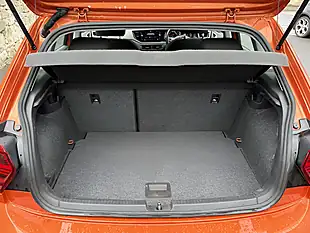 Used 2018 Volkswagen Polo Se Orange - Interior and Exterior details 10