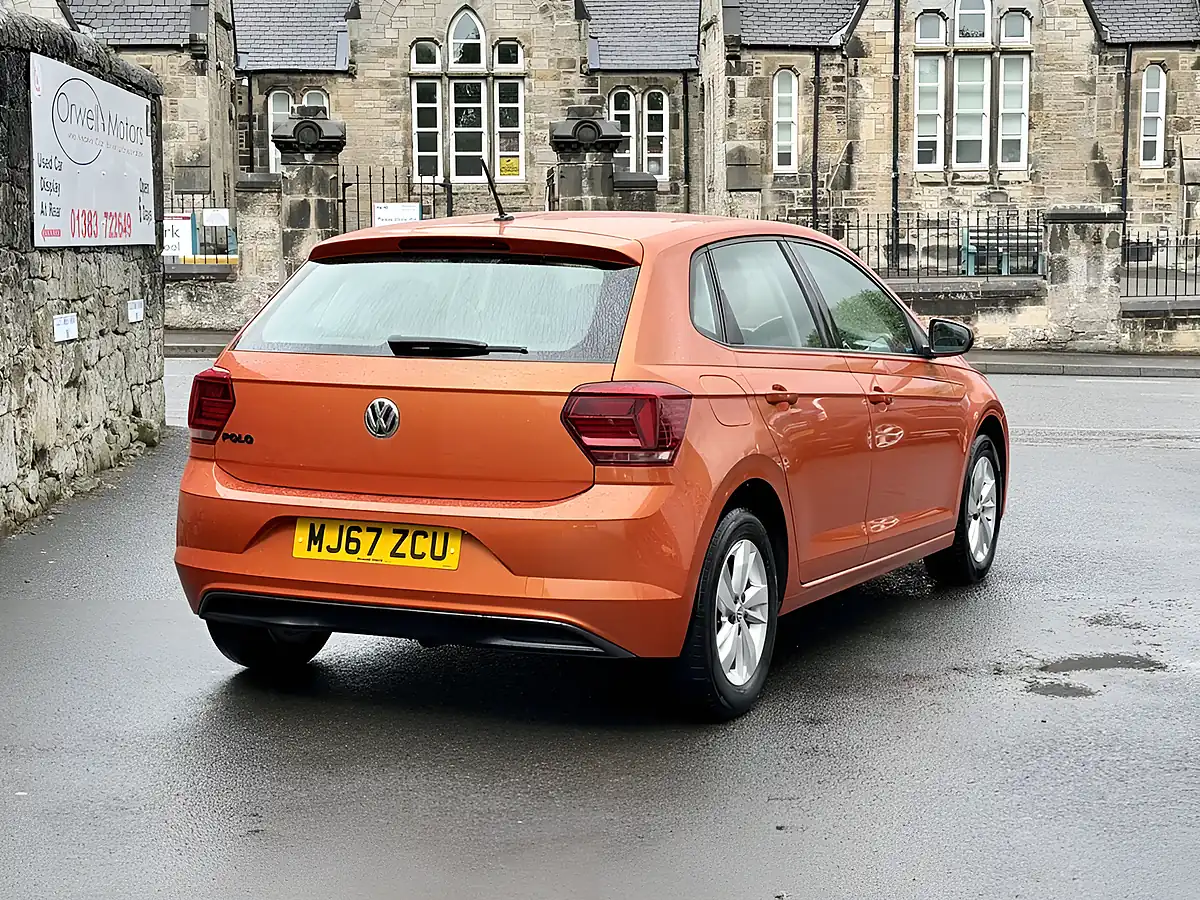 Used 2018 Volkswagen Polo Se Orange - Interior and Exterior details 11