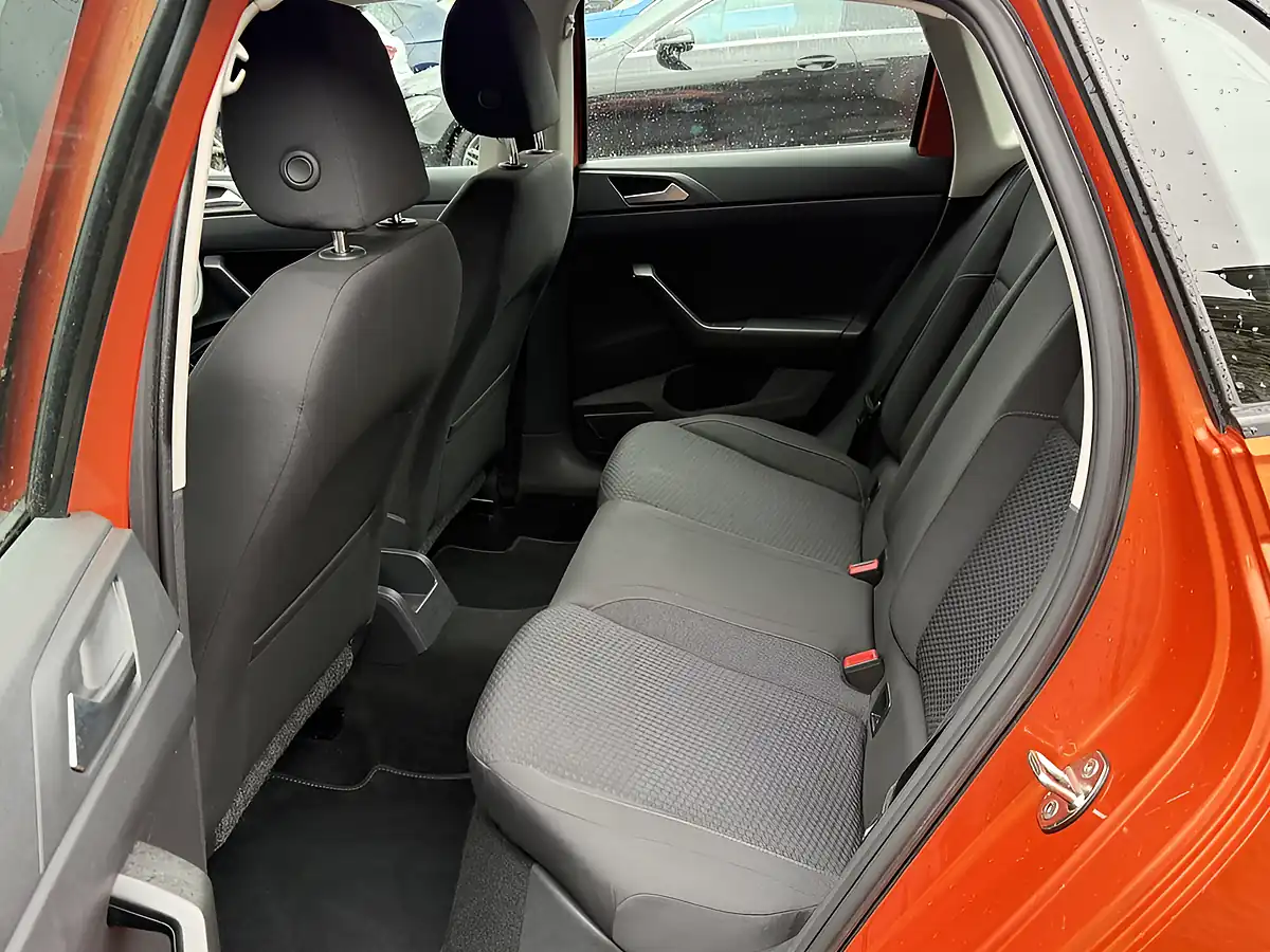 Used 2018 Volkswagen Polo Se Orange - Interior and Exterior details 18