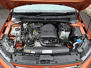 Used 2018 Volkswagen Polo Se Orange - Interior and Exterior details 19