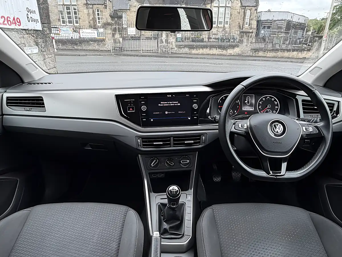 Used 2018 Volkswagen Polo Se Orange - Interior and Exterior details 20