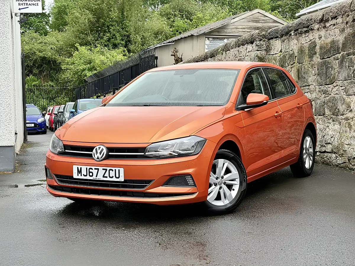 Used 2018 Volkswagen Polo Se Orange - Interior and Exterior details 4