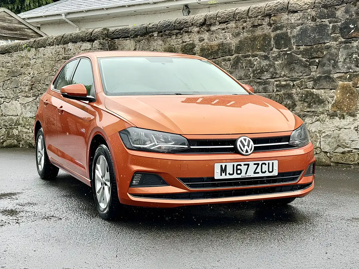 Used 2018 Volkswagen Polo Se Orange - Interior and Exterior details 5