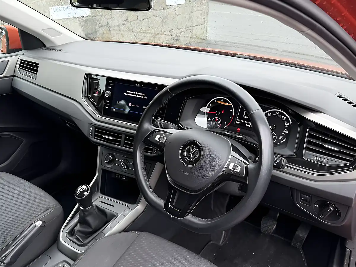 Used 2018 Volkswagen Polo Se Orange - Interior and Exterior details 7