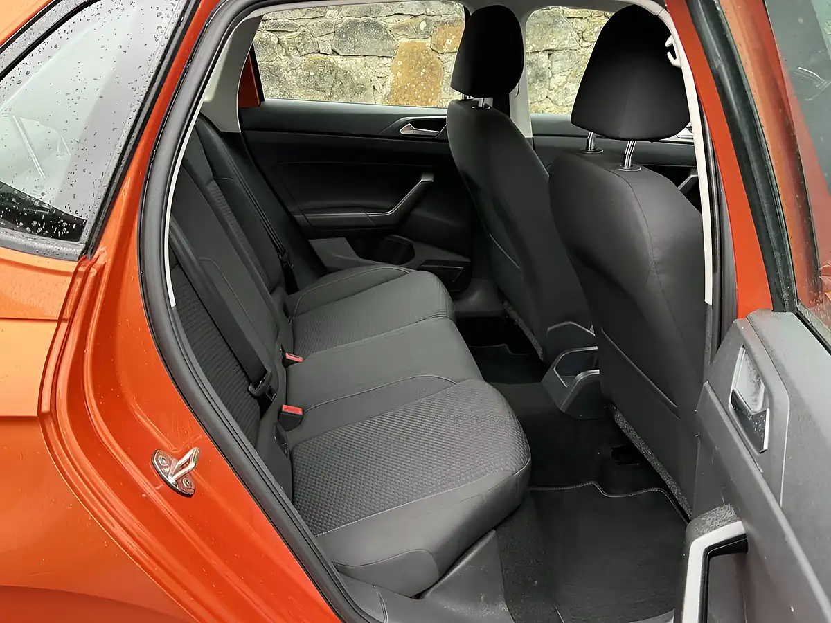 Used 2018 Volkswagen Polo Se Orange - Interior and Exterior details 8