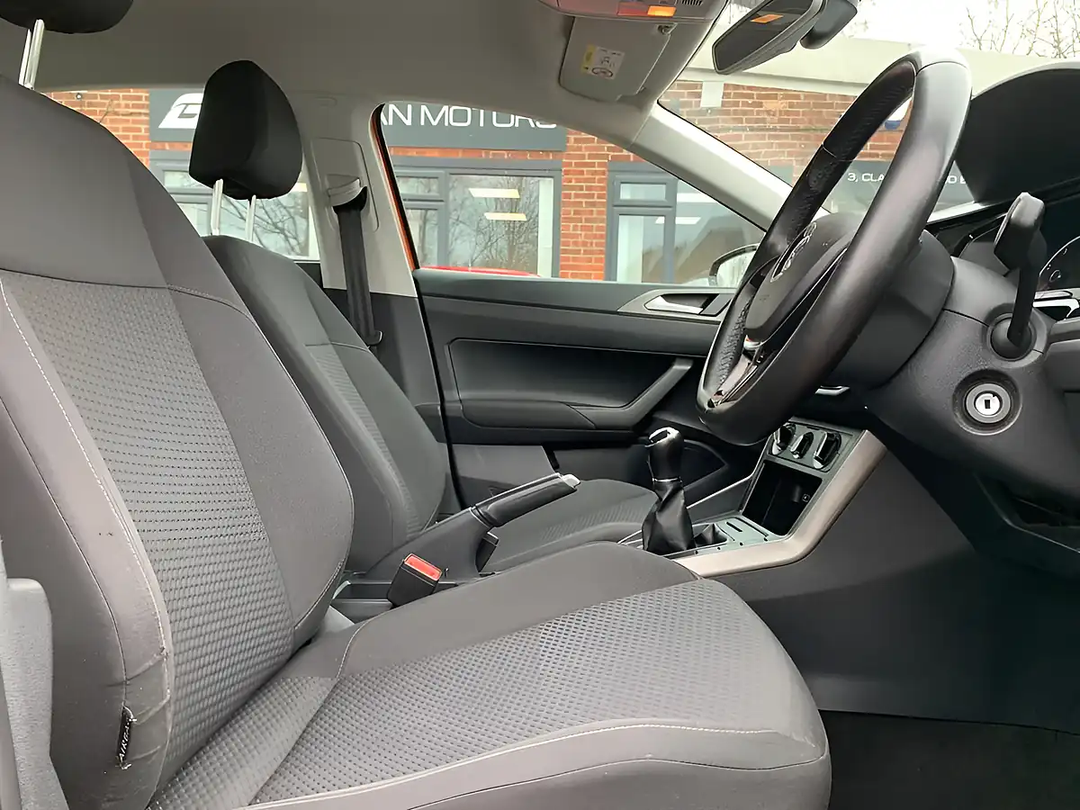 Used 2018 Volkswagen Polo Se Orange - Interior and Exterior details 13