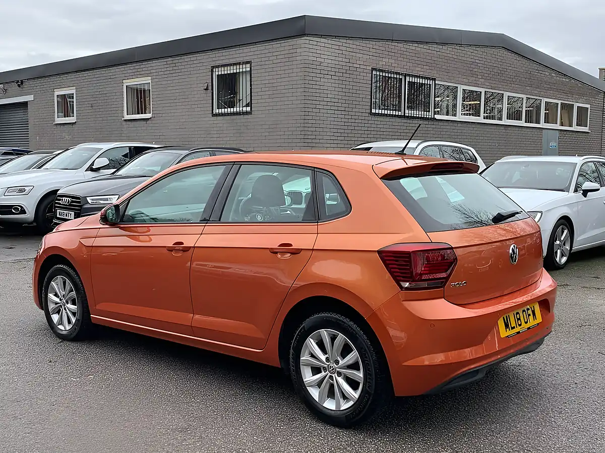 Used 2018 Volkswagen Polo Se Orange - Interior and Exterior details 8