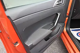 Used 2018 Volkswagen Polo Se Orange - Interior and Exterior details 10