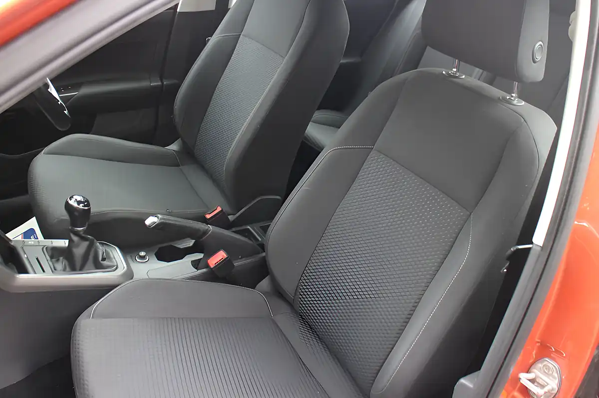 Used 2018 Volkswagen Polo Se Orange - Interior and Exterior details 11