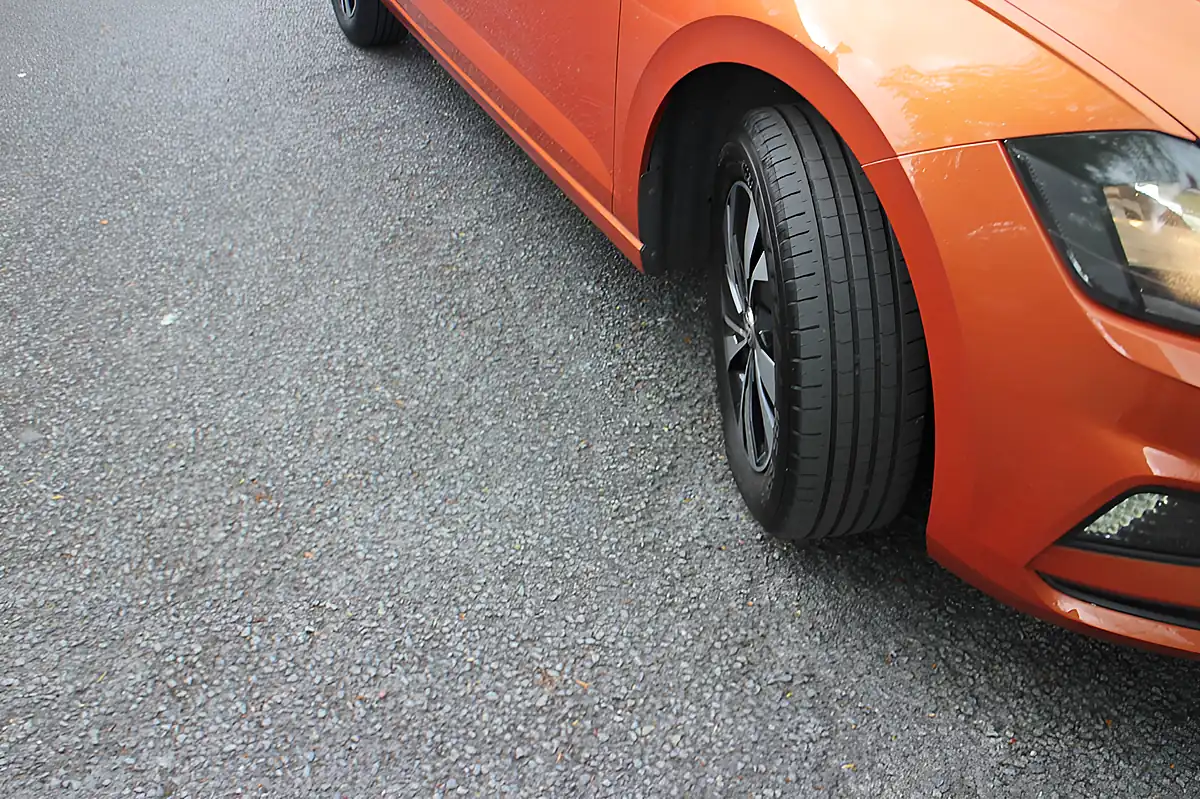 Used 2018 Volkswagen Polo Se Orange - Interior and Exterior details 15