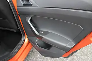 Used 2018 Volkswagen Polo Se Orange - Interior and Exterior details 7
