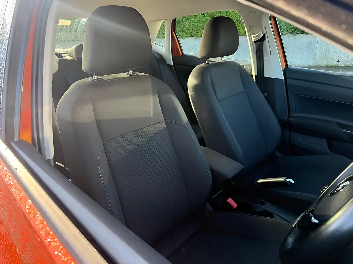 Used 2018 Volkswagen Polo Se Orange - Interior and Exterior details 11