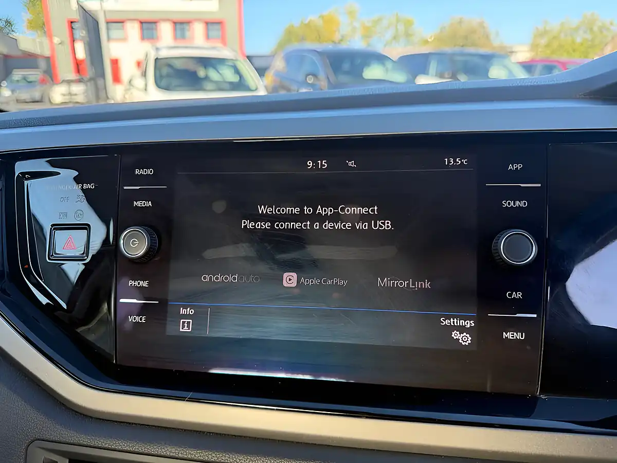 Used 2018 Volkswagen Polo Se Orange - Interior and Exterior details 15
