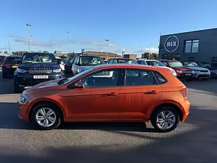 Used 2018 Volkswagen Polo Se Orange - Interior and Exterior details 3