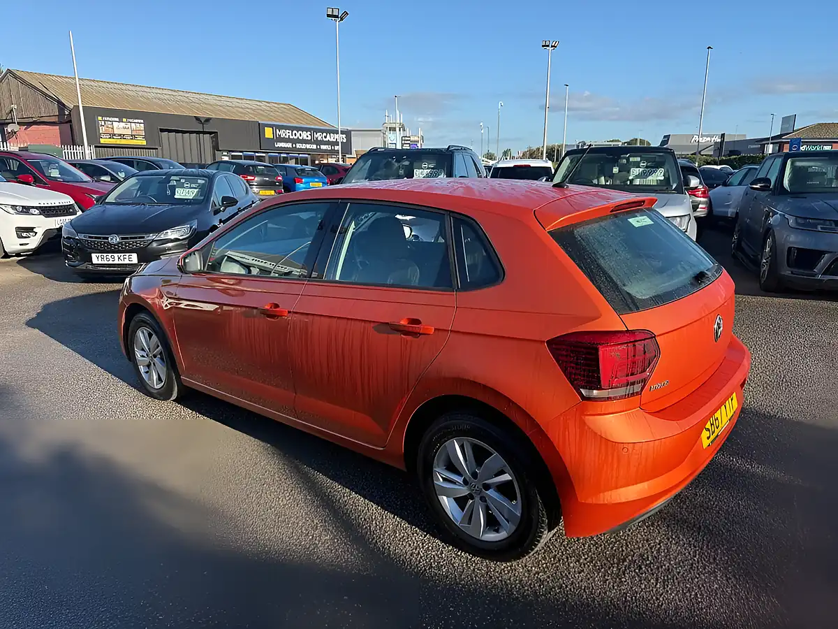 Used 2018 Volkswagen Polo Se Orange - Interior and Exterior details 4