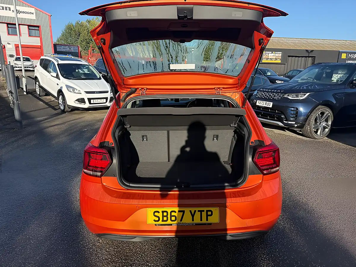 Used 2018 Volkswagen Polo Se Orange - Interior and Exterior details 7