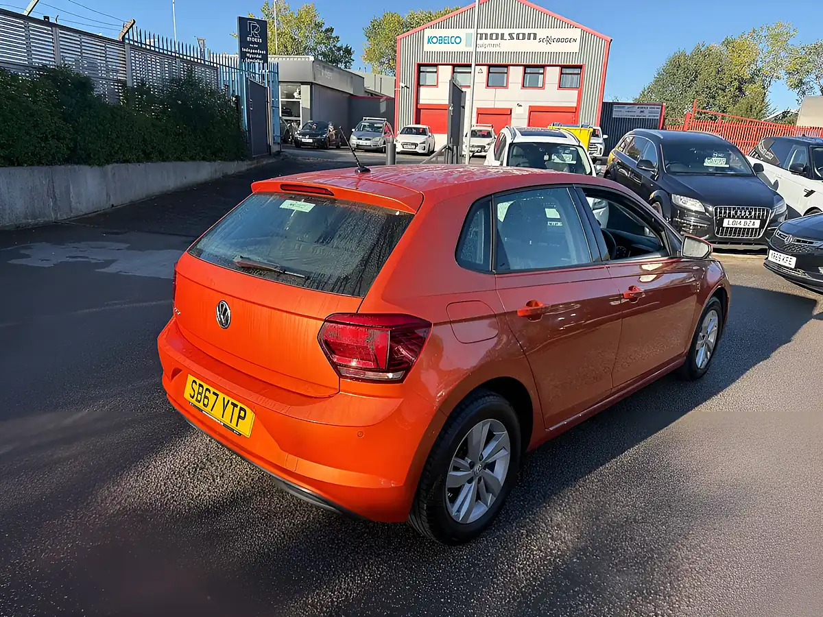 Used 2018 Volkswagen Polo Se Orange - Interior and Exterior details 8