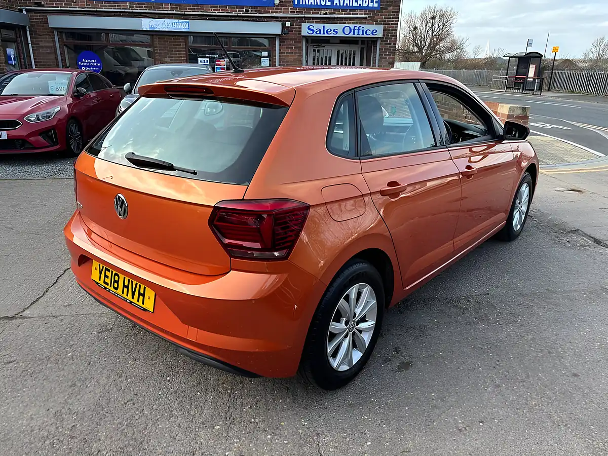 Used 2018 Volkswagen Polo Se Orange - Interior and Exterior details 13