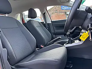 Used 2018 Volkswagen Polo Se Orange - Interior and Exterior details 14