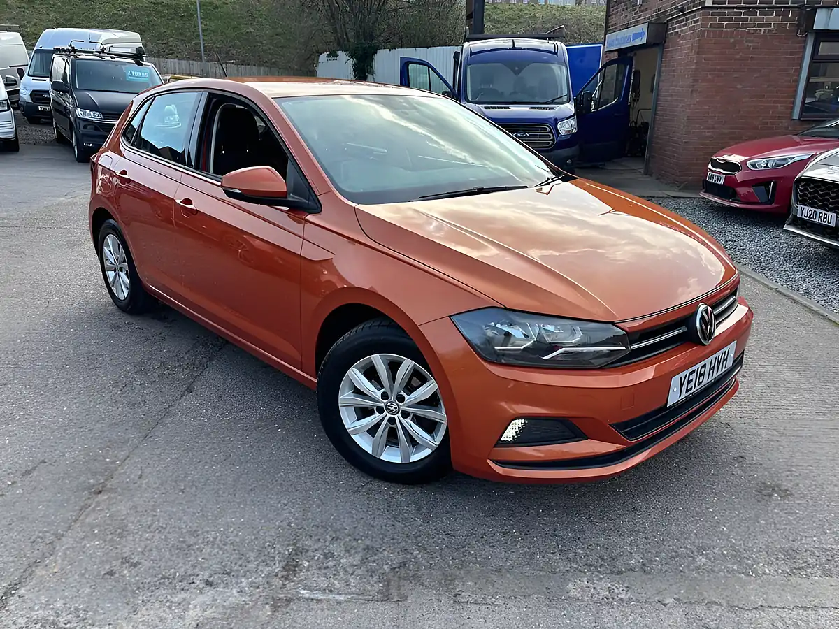 Used 2018 Volkswagen Polo Se Orange - Interior and Exterior details 3