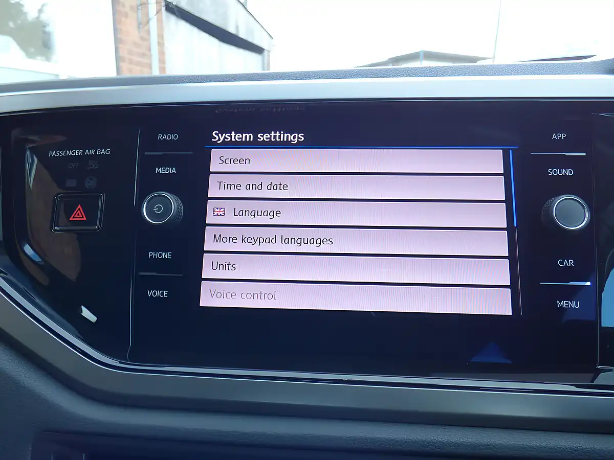 Used 2018 Volkswagen Polo Se Orange - Interior and Exterior details 19