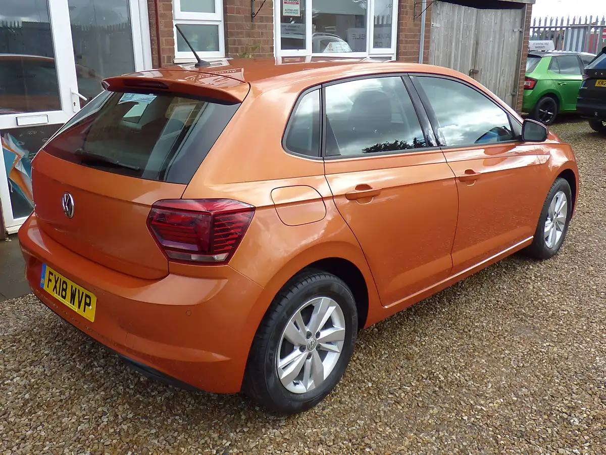 Used 2018 Volkswagen Polo Se Orange - Interior and Exterior details 4