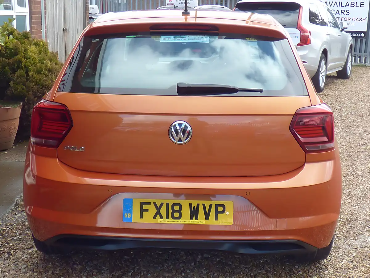 Used 2018 Volkswagen Polo Se Orange - Interior and Exterior details 5