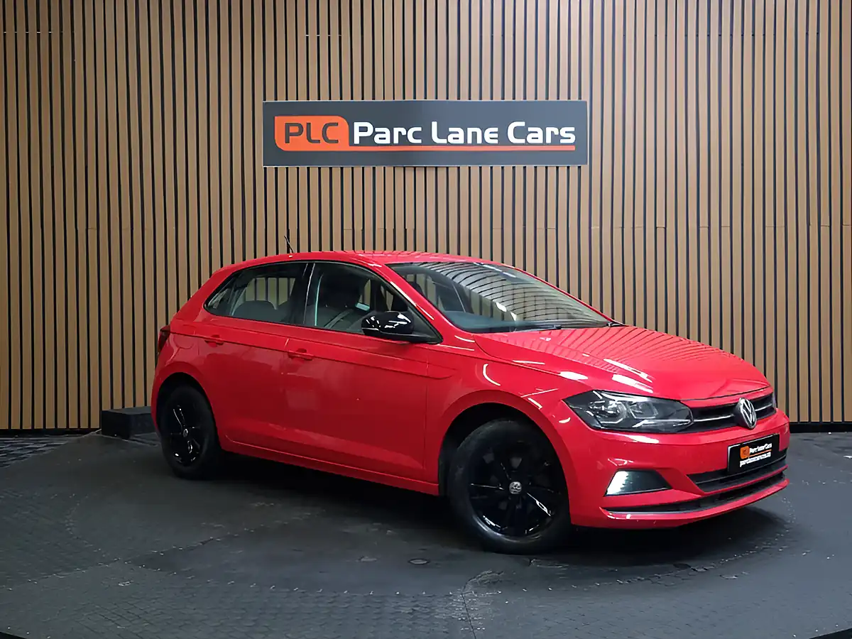 Used 2018 Volkswagen Polo Se Red - Front View