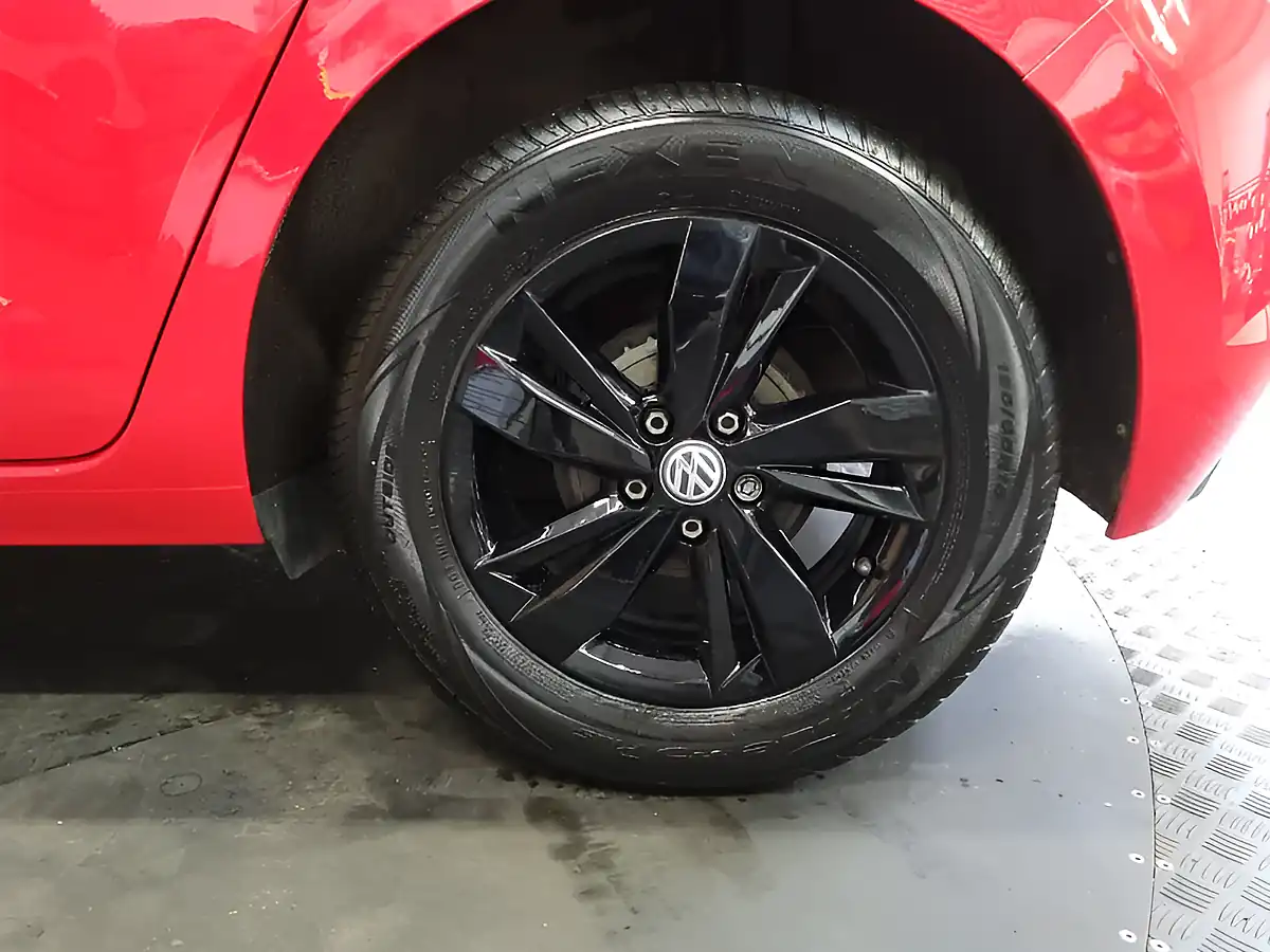 Used 2018 Volkswagen Polo Se Red - Interior and Exterior details 13