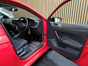 Used 2018 Volkswagen Polo Se Red - Interior and Exterior details 14
