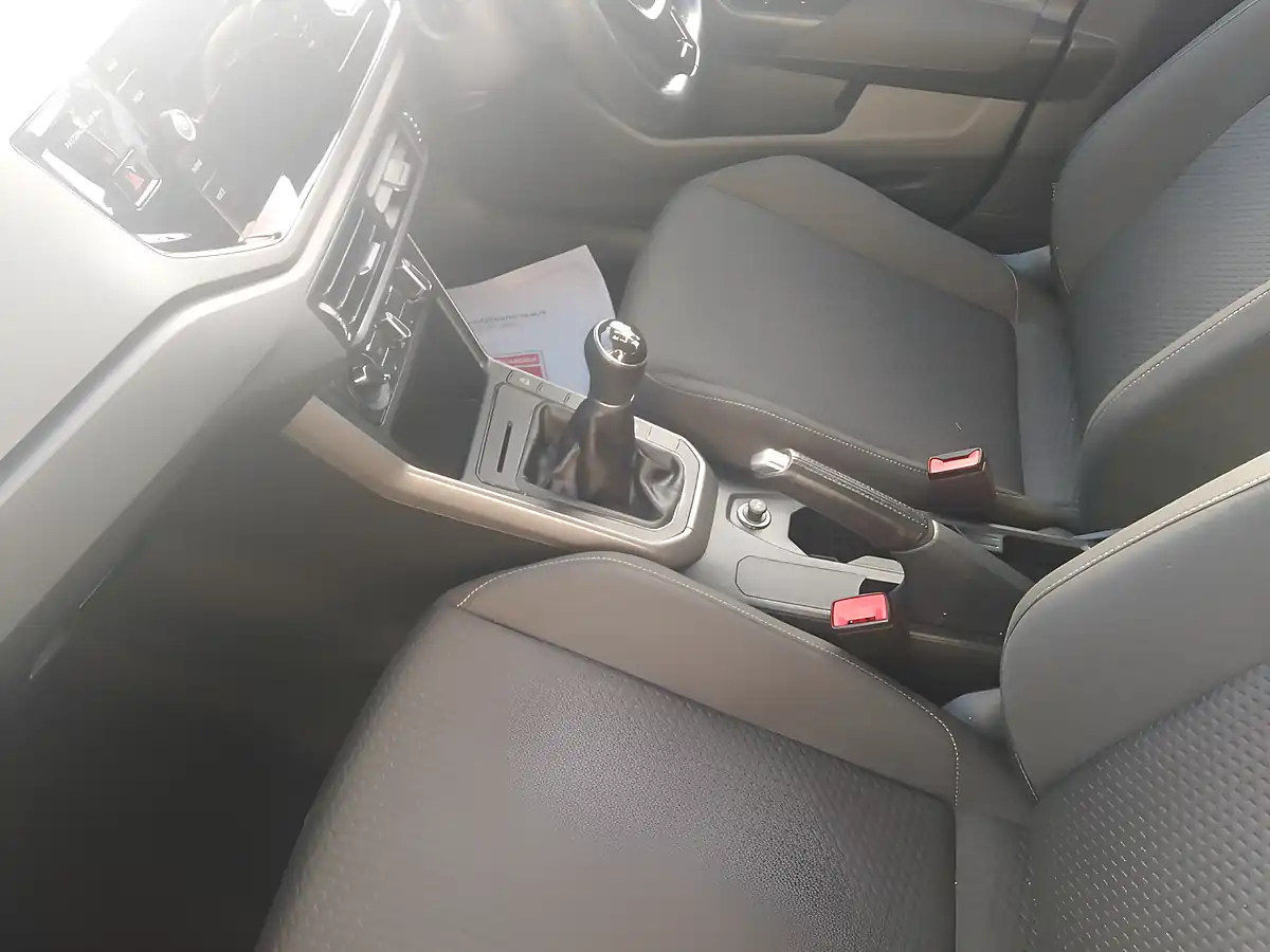 Used 2018 Volkswagen Polo Se Red - Interior and Exterior details 10