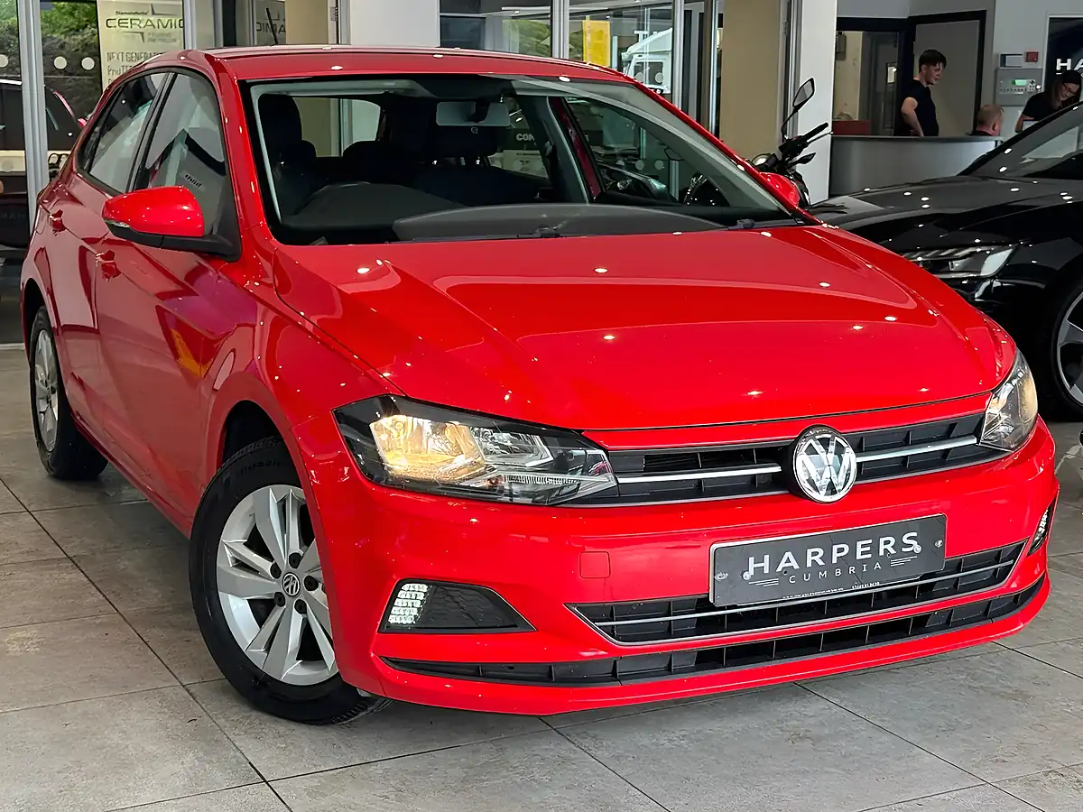 Used 2018 Volkswagen Polo Se Red - Front View