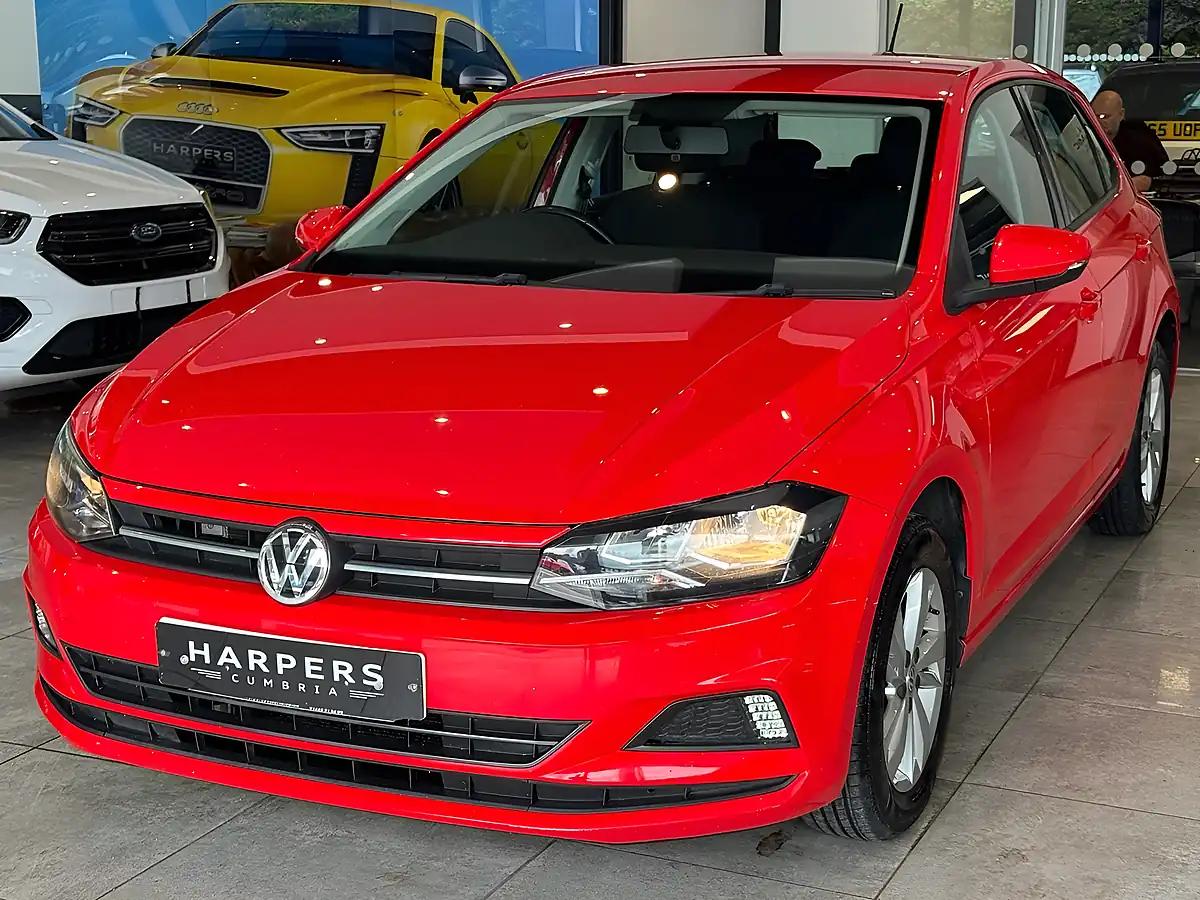 Used 2018 Volkswagen Polo Se Red - Interior and Exterior details 13