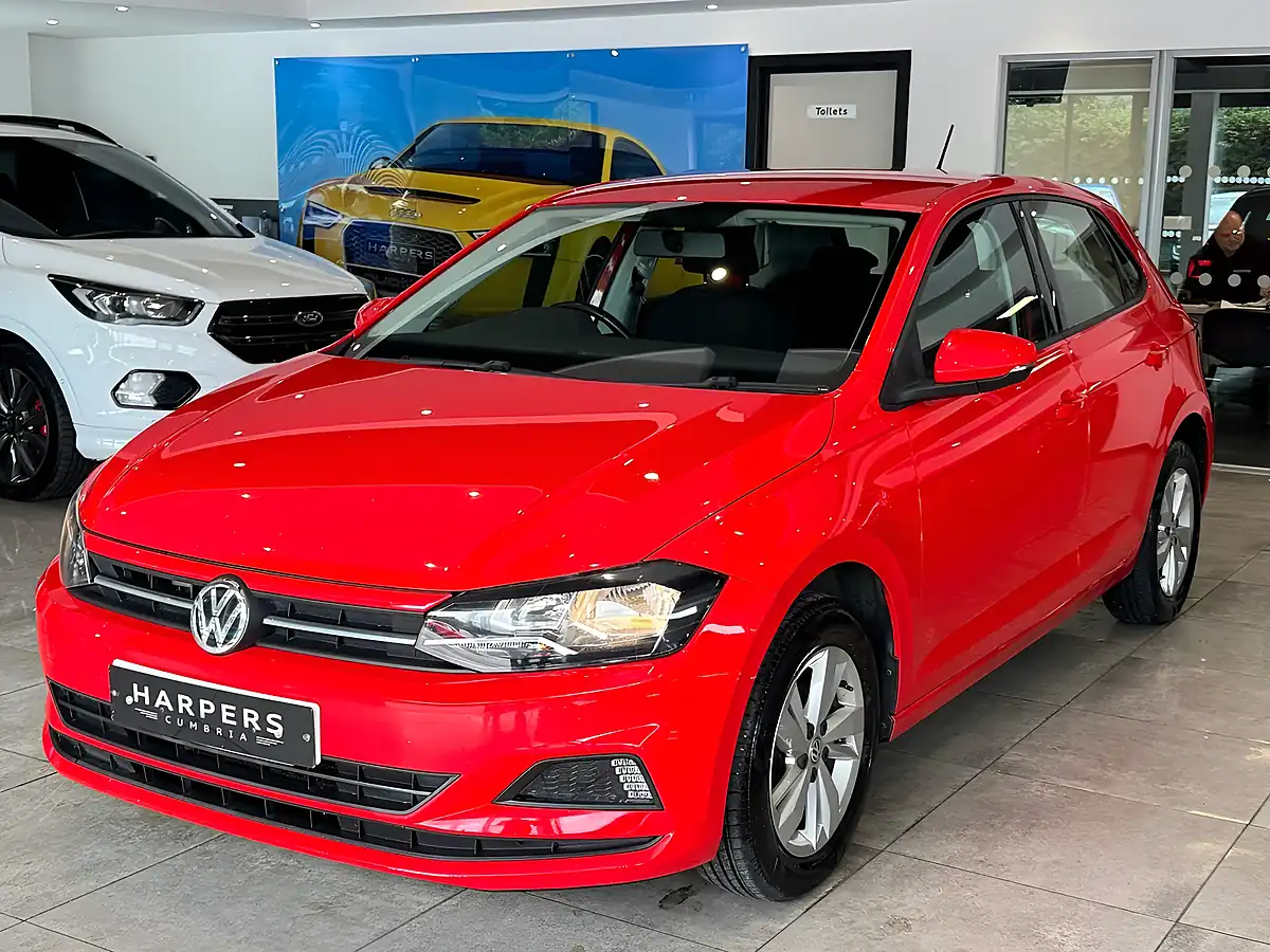 Used 2018 Volkswagen Polo Se Red - Interior and Exterior details 14