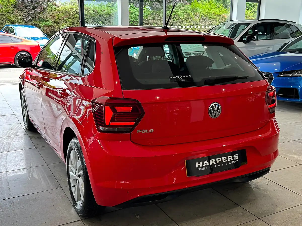 Used 2018 Volkswagen Polo Se Red - Interior and Exterior details 17