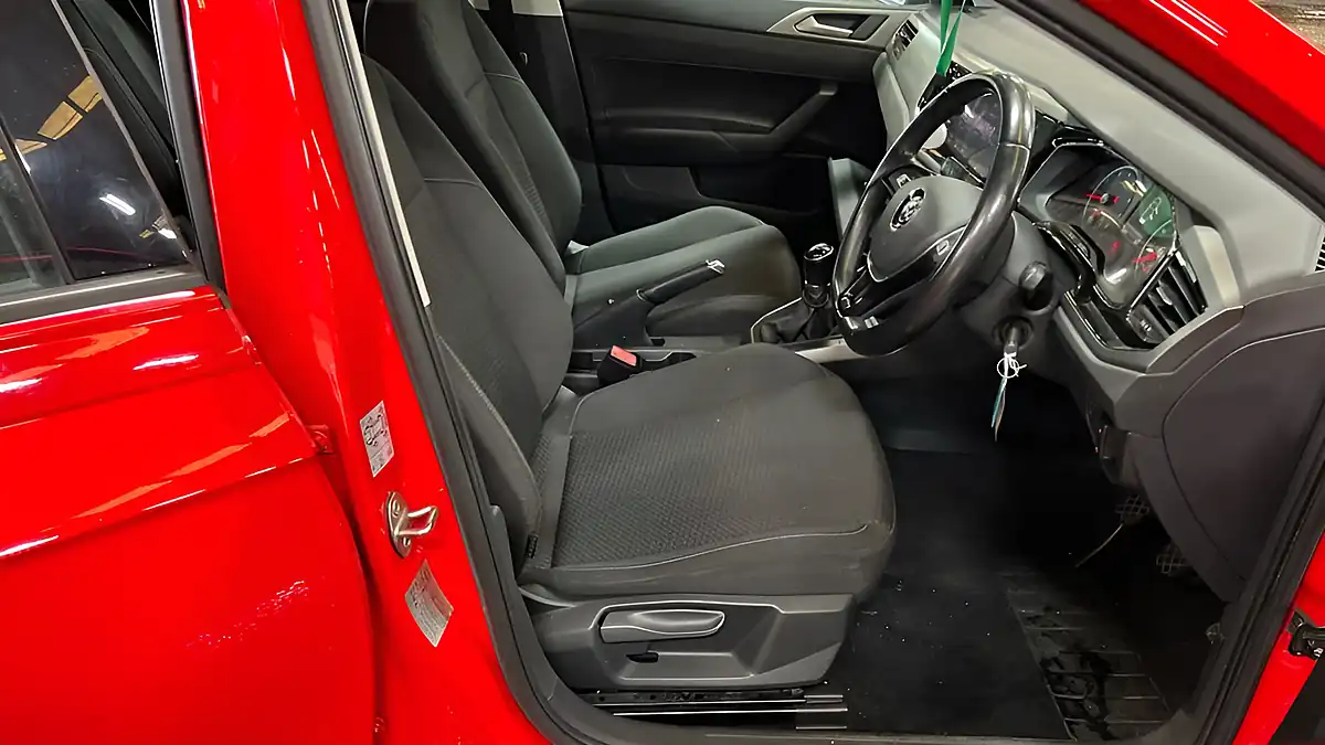 Used 2018 Volkswagen Polo Se Red - Interior and Exterior details 16