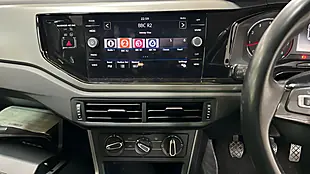 Used 2018 Volkswagen Polo Se Red - Interior and Exterior details 17