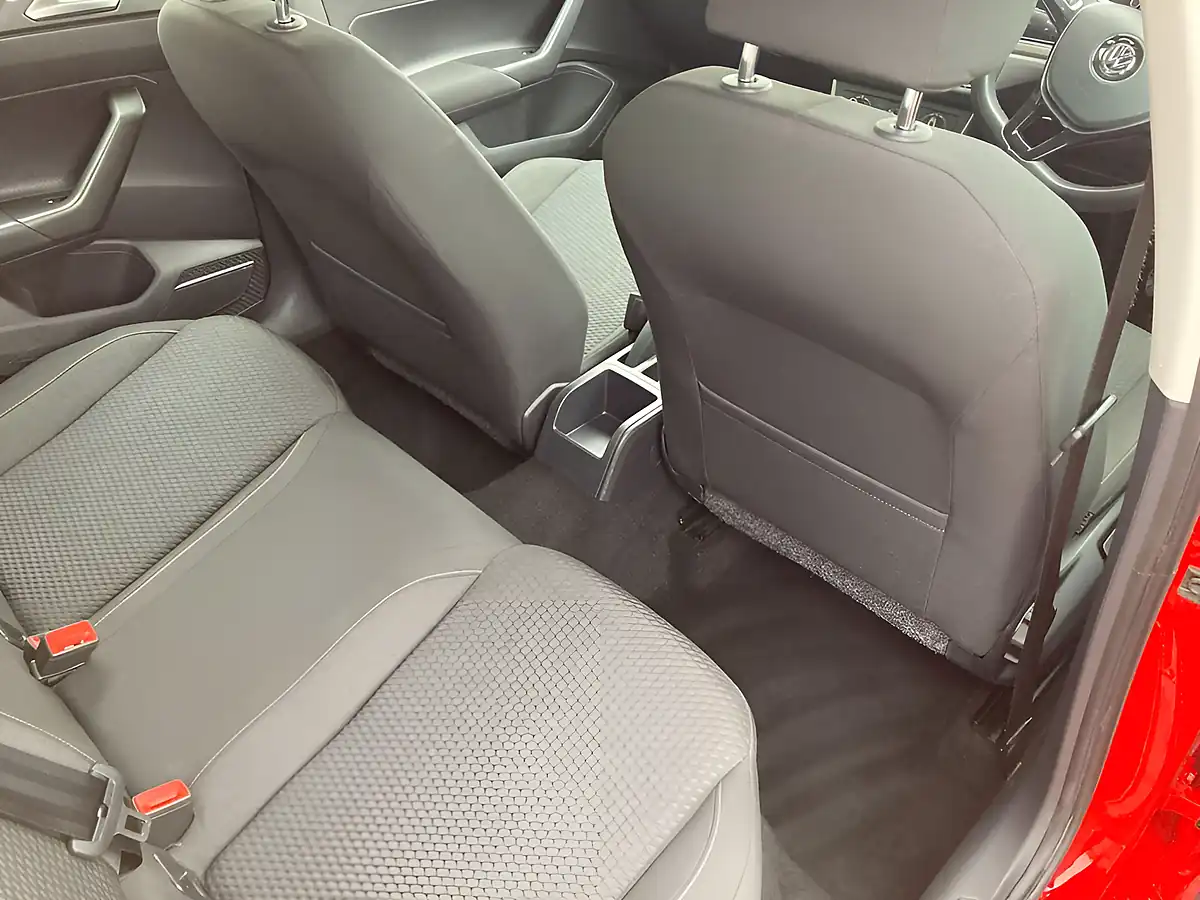 Used 2018 Volkswagen Polo Se Red - Interior and Exterior details 12
