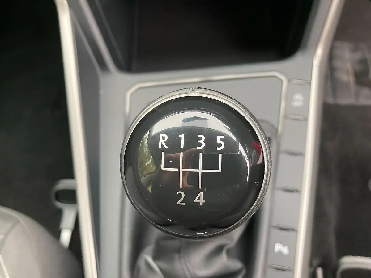 Used 2018 Volkswagen Polo Se Red - Interior and Exterior details 20