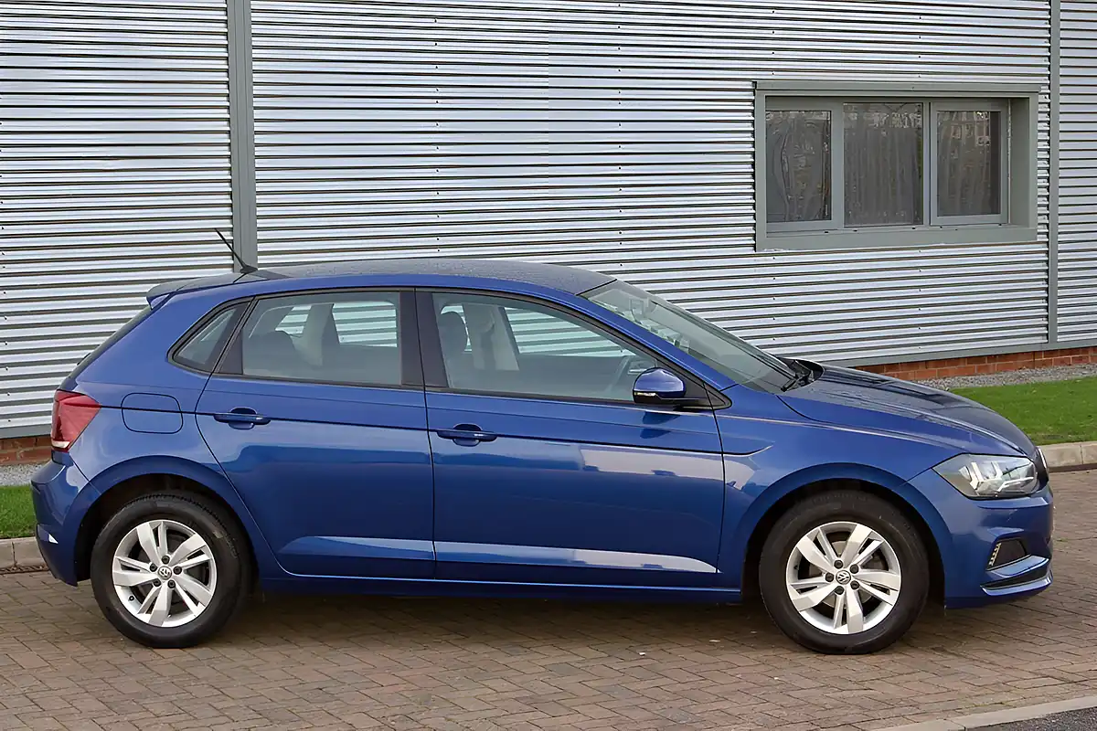 Used 2018 Volkswagen Polo Se Reef Blue - Interior and Exterior details 18