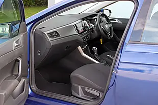 Used 2018 Volkswagen Polo Se Reef Blue - Interior and Exterior details 4