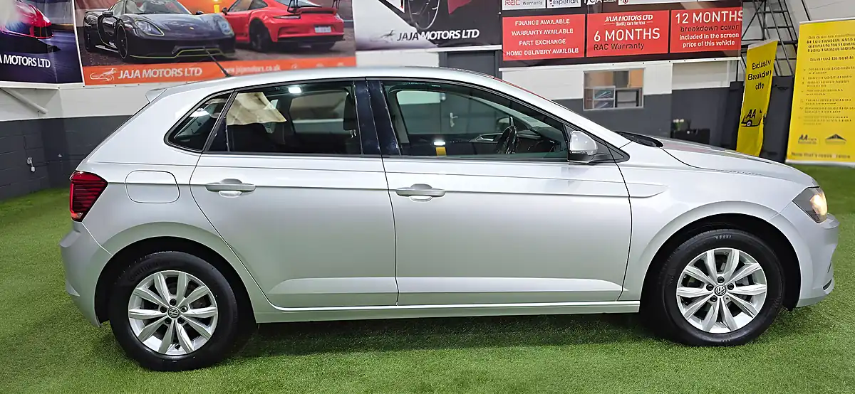 Used 2018 Volkswagen Polo Se Silver - Interior and Exterior details 6