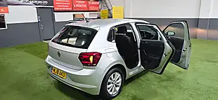 Used 2018 Volkswagen Polo Se Silver - Interior and Exterior details 8